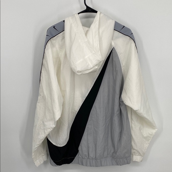 Nike Men's Swoosh White and Gray Windbreaker Size Medium - Picture 6 of 11